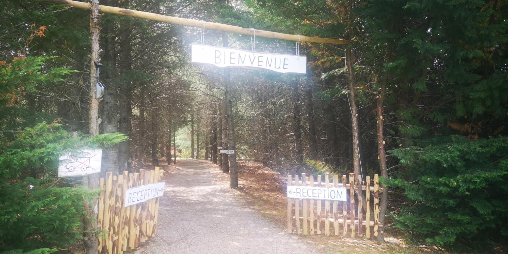 Domaine De La Vitarelle Glamping Villaniere المظهر الخارجي الصورة
